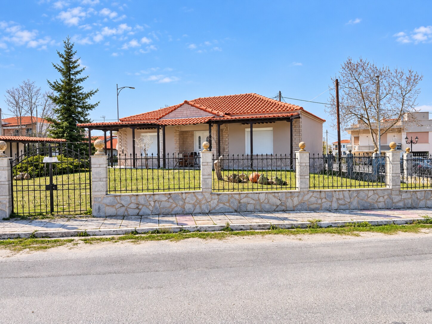 FAN-001 residence and plot