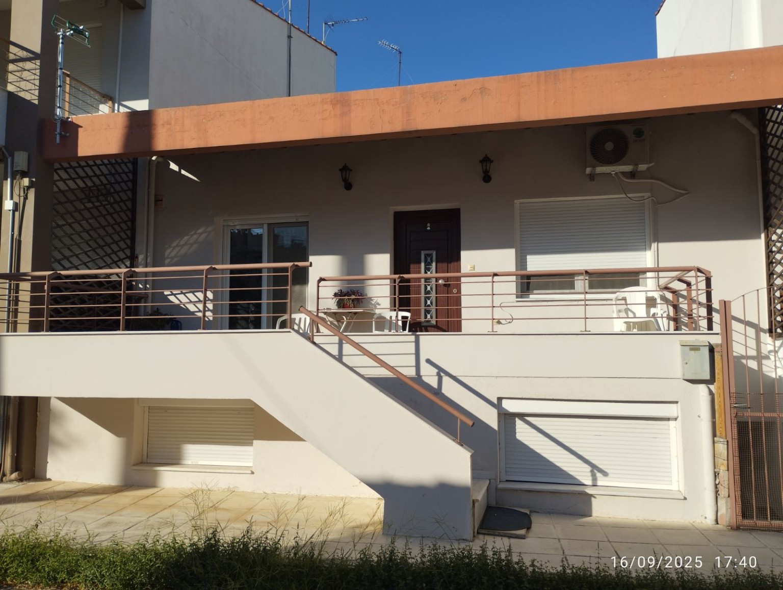 KOM-ST-001 residence exterior in Komotini