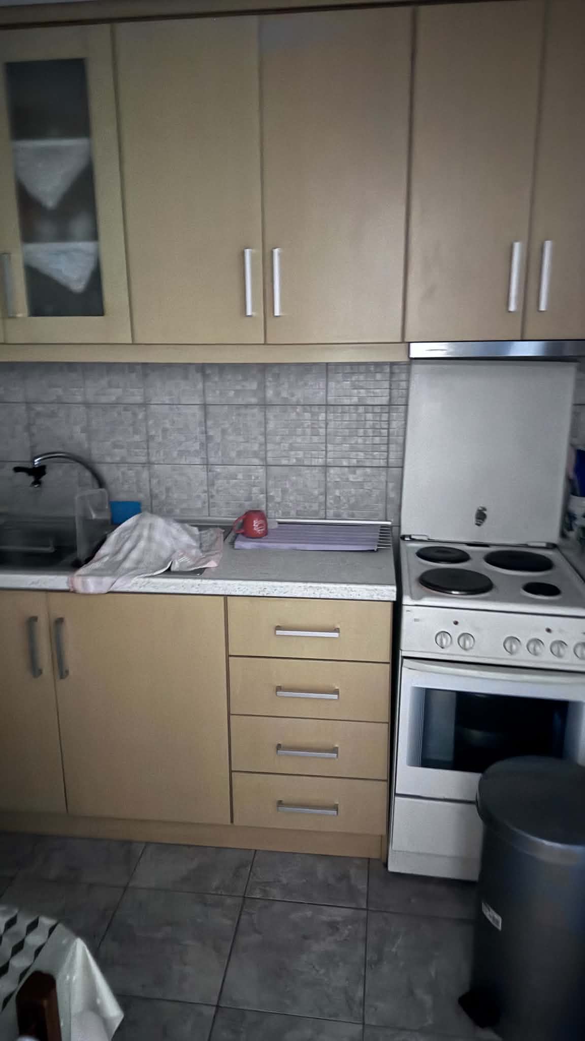POR-001 kitchen